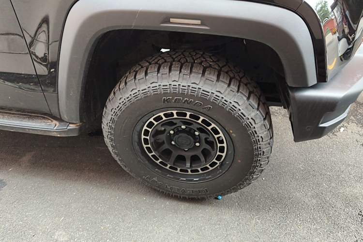 Used BAIC Off-Road BJ40 2024 2.0T All-New Urban Hunter Edition Chivalrous Style Right Front Wheel Hub