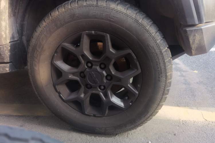 Used BAIC Off-Road BJ40 2024 2.0D Blade Hero Glory Edition Right Front Wheel Hub