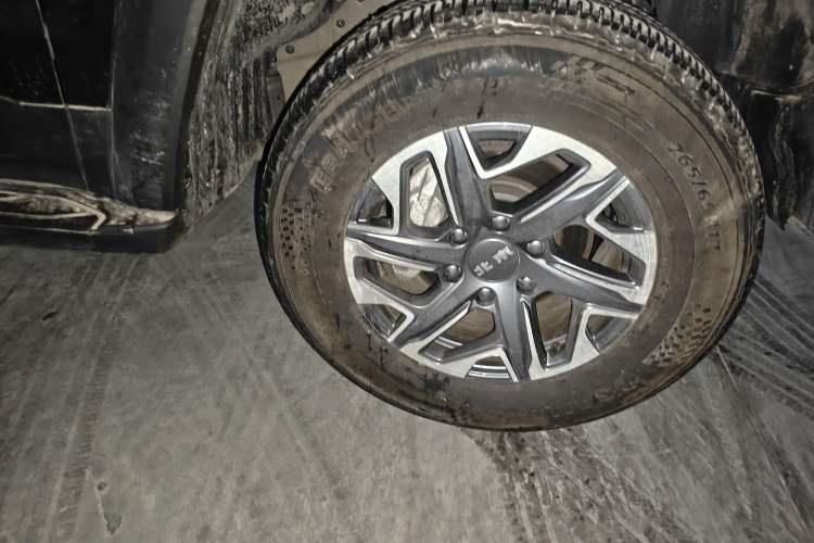 Used BAIC Off-Road BJ40 2024 2.0T All-New Urban Hunter Edition Chivalrous Style Right Front Wheel Hub