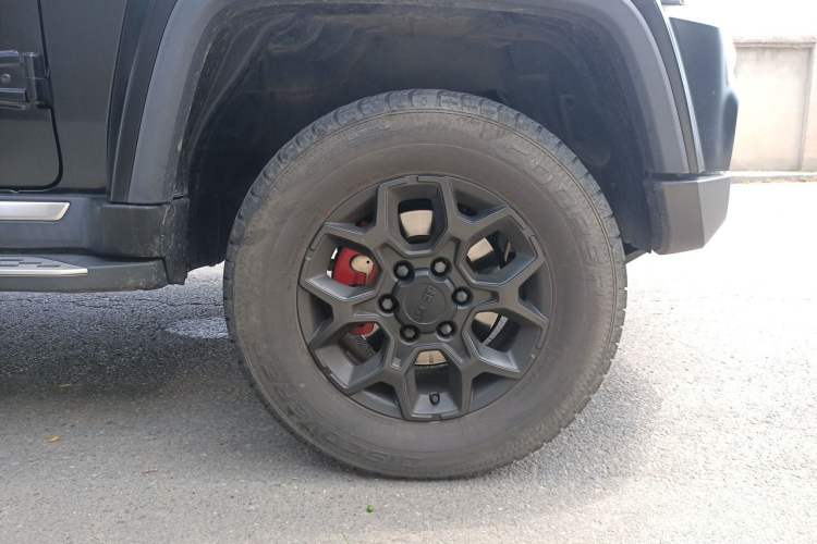 Used BAIC Off-Road BJ40 2024 2.0D Blade Hero Glory Edition Right Front Wheel Hub