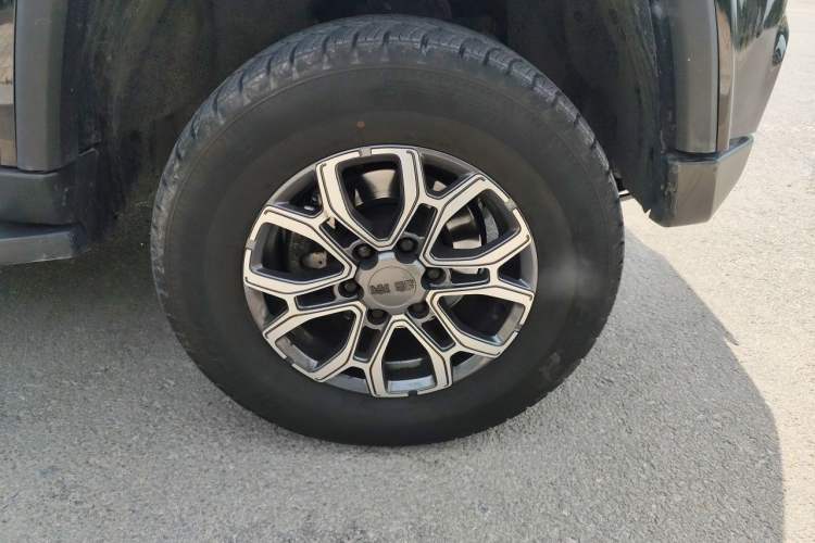 Used BAIC Off-Road BJ40 2024 2.0T Urban Hunter Honor Edition Right Front Wheel Hub