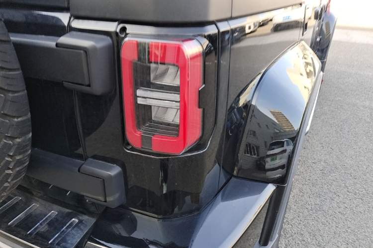 Used BAIC Off-Road BJ40 2024 2.0T Urban Hunter Honor Edition Right Rear Taillight