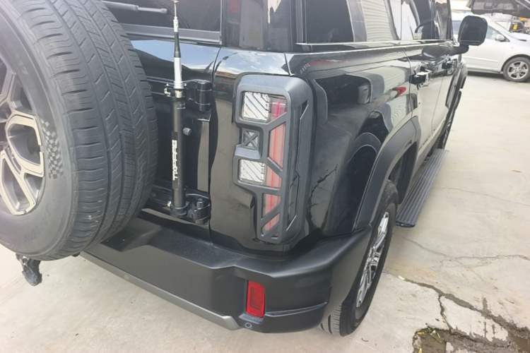 Used BAIC Off-Road BJ40 2024 2.0T All-New Urban Hunter Edition Pioneer Type Right Rear Taillight