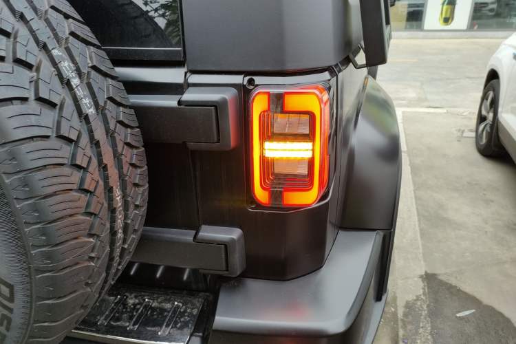 Used BAIC Off-Road BJ40 2024 2.0D Blade Hero Glory Edition Right Rear Taillight