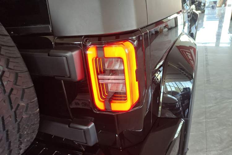 Used BAIC Off-Road BJ40 2024 2.0T Urban Hunter Honor Edition Right Rear Taillight