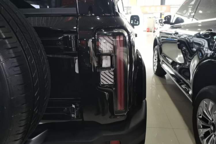 Used BAIC Off-Road BJ40 2024 2.0T All-New Urban Hunter Edition Chivalrous Style Right Rear Taillight