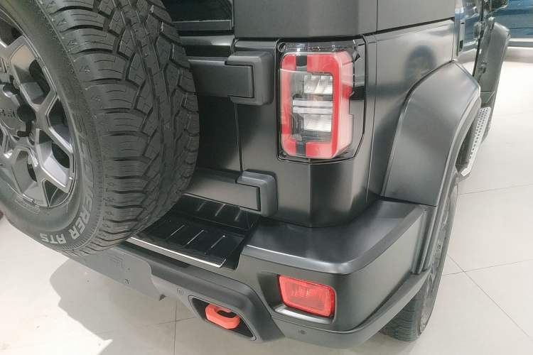 Used BAIC Off-Road BJ40 2024 2.0D Blade Hero Glory Edition Right Rear Taillight
