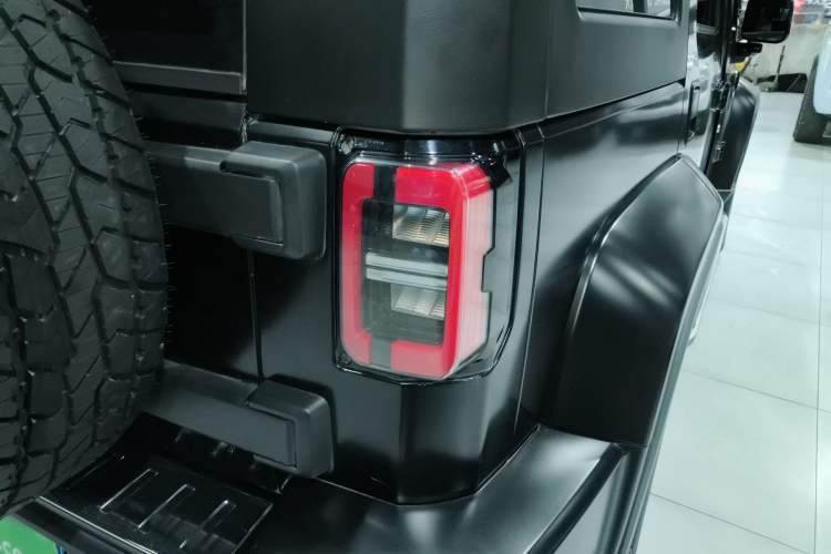 Used BAIC Off-Road BJ40 2024 2.0D Blade Hero Glory Edition Right Rear Taillight