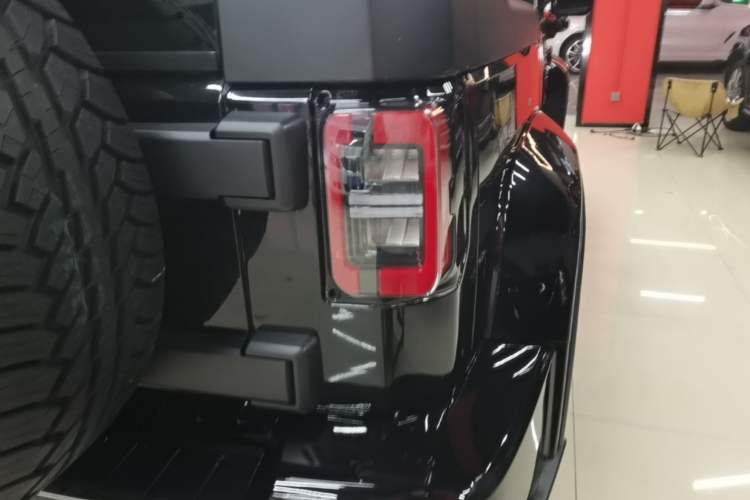 Used BAIC Off-Road BJ40 2024 2.0T Tribute to the 2020 Glory Edition Right Rear Taillight