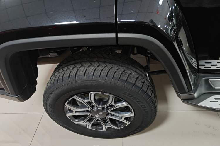 Used BAIC Off-Road BJ40 2024 2.0T Urban Hunter Honor Edition Right Rear Wheel Hub