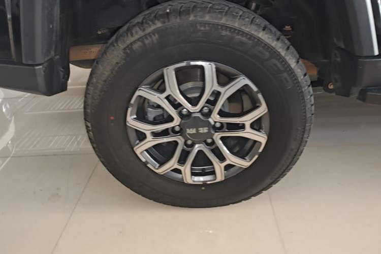 Used BAIC Off-Road BJ40 2024 2.0T Urban Hunter Honor Edition Right Rear Wheel Hub