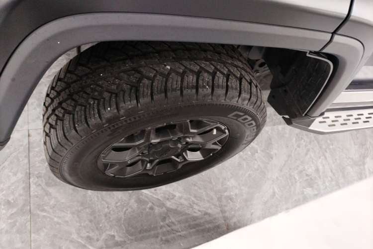 Used BAIC Off-Road BJ40 2024 2.0D Blade Hero Glory Edition Right Rear Wheel Hub