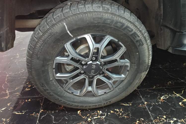 Used BAIC Off-Road BJ40 2024 2.0T Urban Hunter Honor Edition Right Rear Wheel Hub