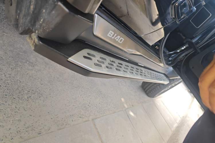 Used BAIC Off-Road BJ40 2024 2.0T Urban Hunter Honor Edition Right Side Sill