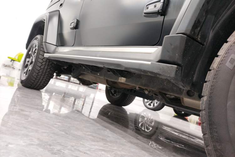 Used BAIC Off-Road BJ40 2024 2.0D Blade Hero Glory Edition Right Side Sill