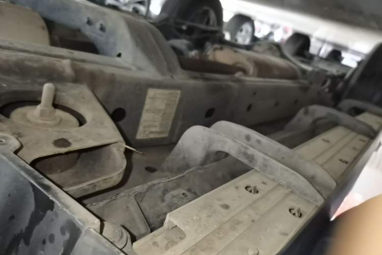 Used BAIC Off-Road BJ40 2024 2.0T All-New Urban Hunter Edition Chivalrous Style Right Side Sill
