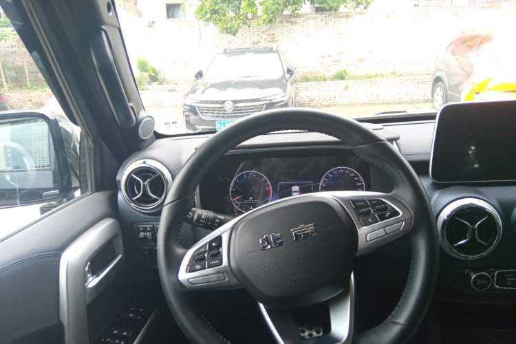 Used BAIC Off-Road BJ40 2024 2.0T Urban Hunter Honor Edition Steering Wheel