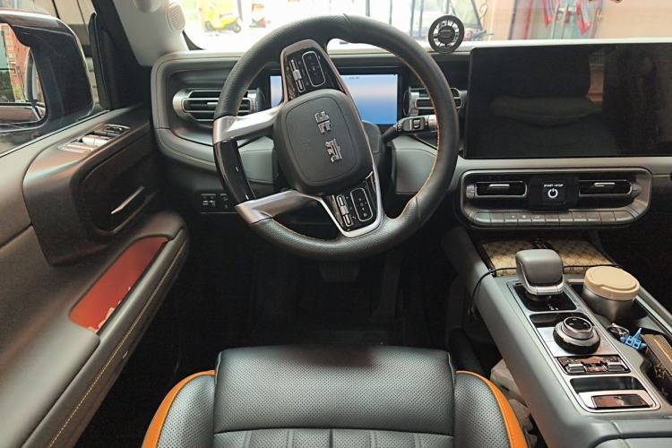 Used BAIC Off-Road BJ40 2024 2.0T All-New Urban Hunter Edition Chivalrous Style Steering Wheel