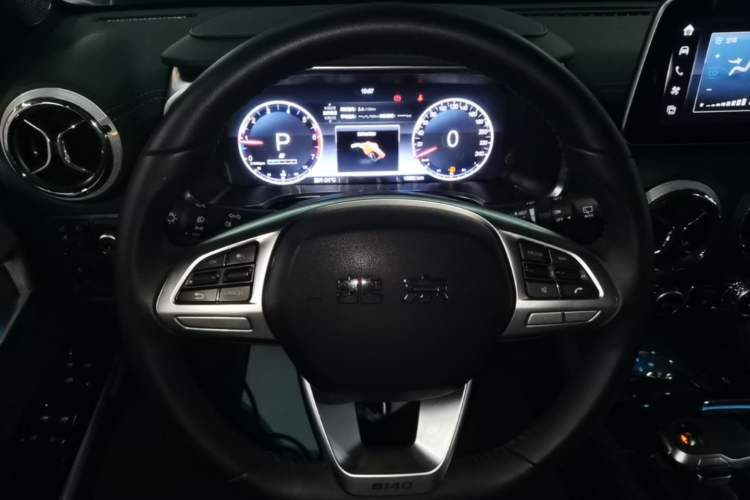 Used BAIC Off-Road BJ40 2024 2.0T Urban Hunter Honor Edition Steering Wheel