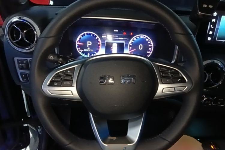 Used BAIC Off-Road BJ40 2024 2.0T Urban Hunter Honor Edition Steering Wheel