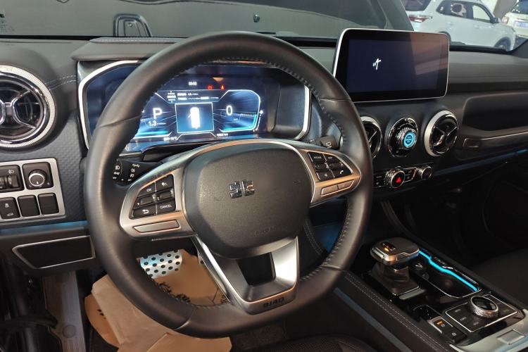 Used BAIC Off-Road BJ40 2024 2.0T Urban Hunter Honor Edition Steering Wheel