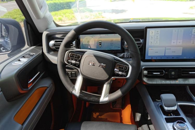 Used BAIC Off-Road BJ40 2024 2.0T All-New Urban Hunter Edition Chivalrous Style Steering Wheel