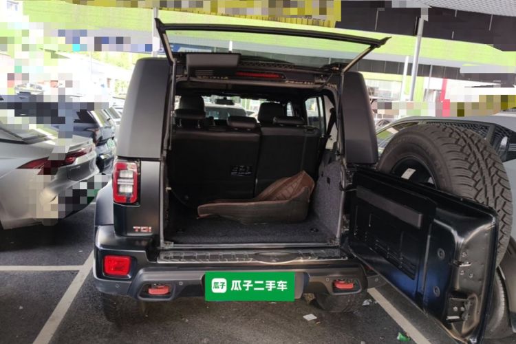 Used BAIC Off-Road BJ40 2024 2.0D Blade Hero Glory Edition Trunk