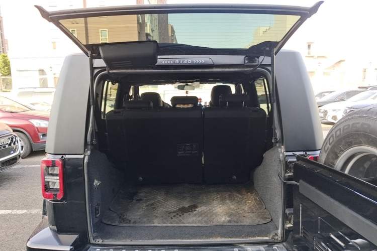 Used BAIC Off-Road BJ40 2024 2.0T Urban Hunter Honor Edition Trunk