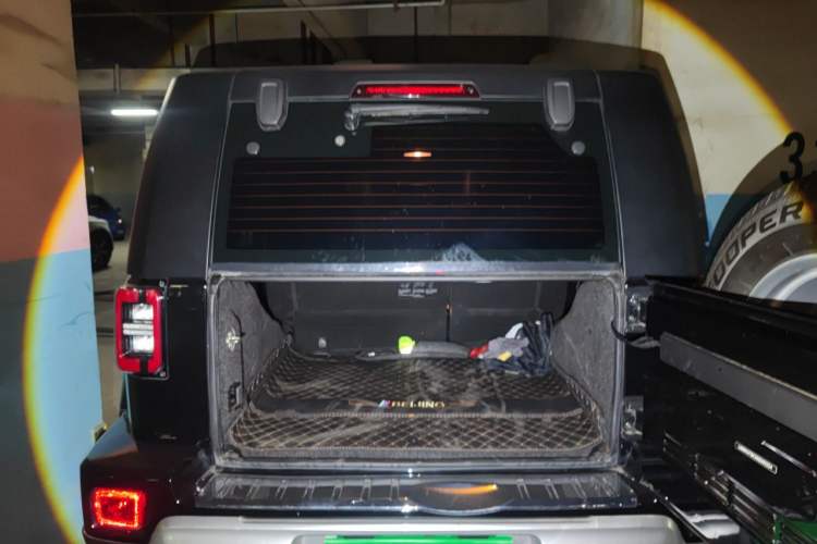Used BAIC Off-Road BJ40 2024 2.0T Urban Hunter Honor Edition Trunk