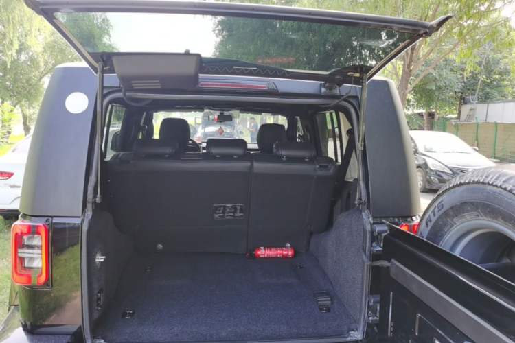 Used BAIC Off-Road BJ40 2024 2.0T Urban Hunter Honor Edition Trunk