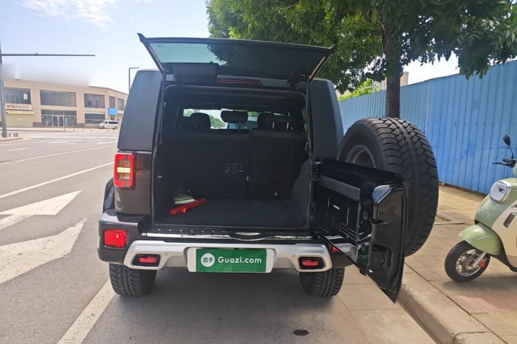 Used BAIC Off-Road BJ40 2024 2.0T Urban Hunter Honor Edition Trunk