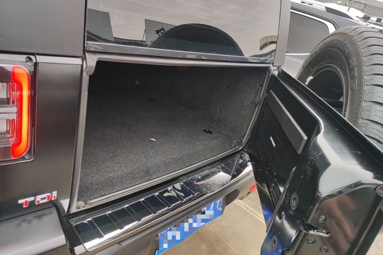 Used BAIC Off-Road BJ40 2024 2.0D Blade Hero Glory Edition Trunk