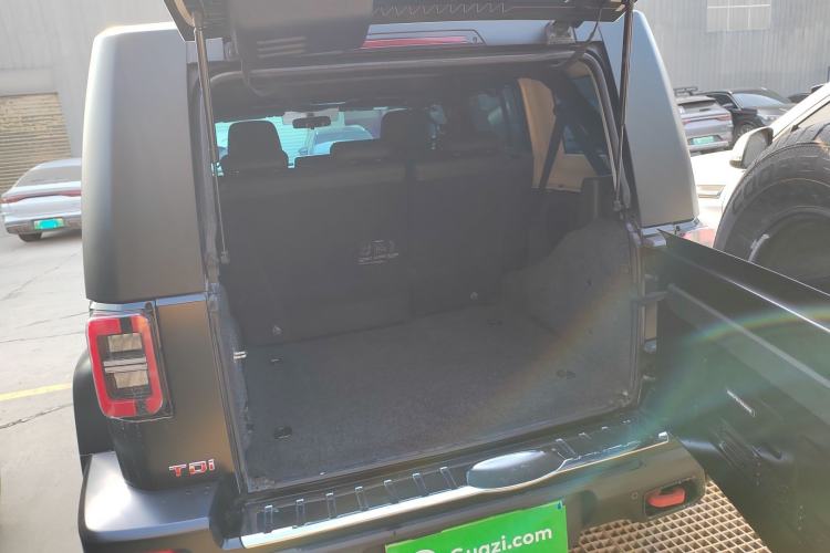 Used BAIC Off-Road BJ40 2024 2.0D Blade Hero Glory Edition Trunk