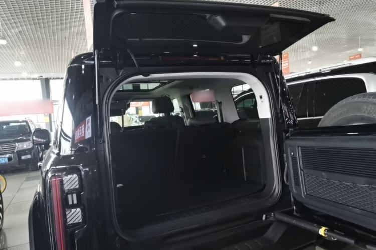 Used BAIC Off-Road BJ40 2024 2.0T All-New Urban Hunter Edition Chivalrous Style Trunk