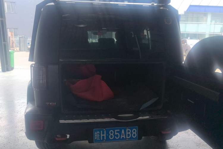 Used BAIC Off-Road BJ40 2024 2.0D Blade Hero Glory Edition Trunk