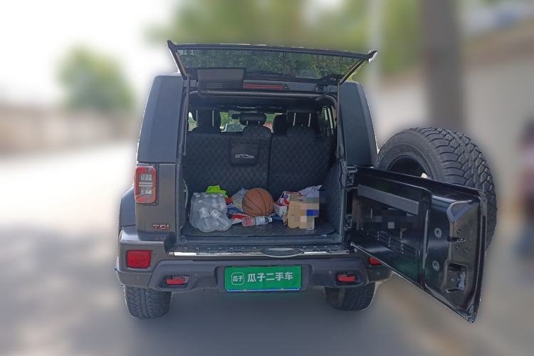 Used BAIC Off-Road BJ40 2024 2.0D Blade Hero Glory Edition Trunk
