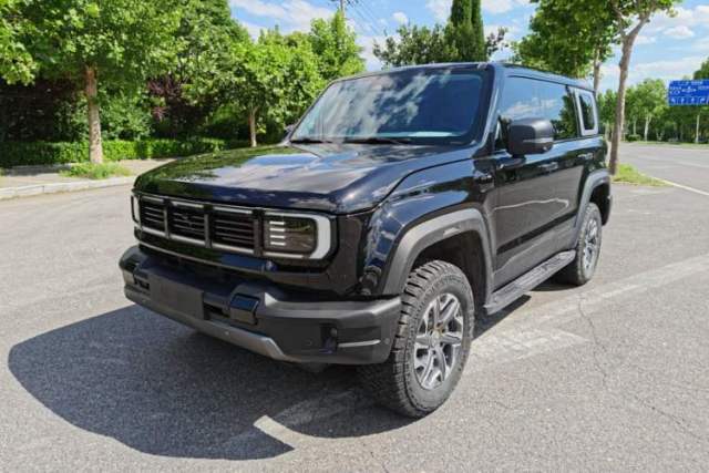 Used BAIC Off-Road BJ40 2024 2.0T All-New Urban Hunter Edition Chivalrous Style