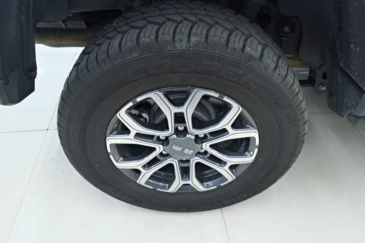 Used BAIC Off-Road BJ40 2024 2.0T Urban Hunter Honor Edition Exterior 5