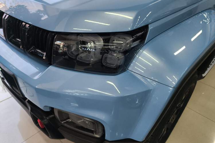 Used BAIC Off-Road BJ40 2024 2.0D Blade Hero Glory Edition Left Front Headlight