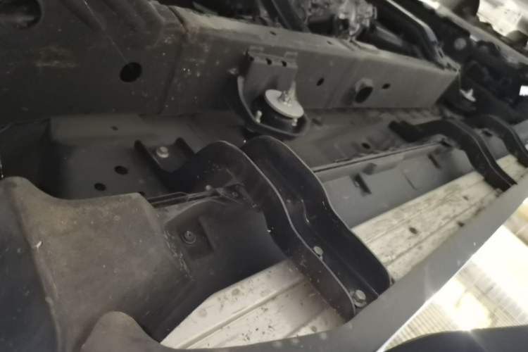 Used BAIC Off-Road BJ40 2024 2.0T Urban Hunter Honor Edition Left Side Sill