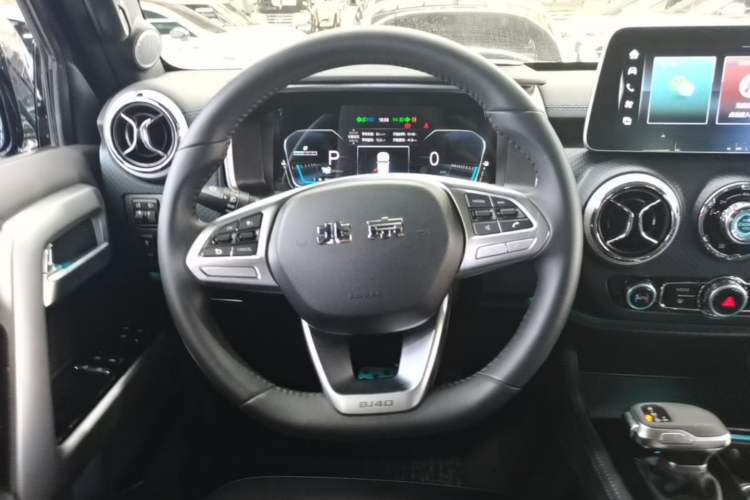 Used BAIC Off-Road BJ40 2024 2.0T Urban Hunter Honor Edition Steering Wheel