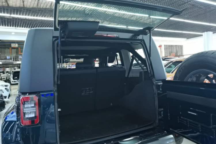 Used BAIC Off-Road BJ40 2024 2.0T Urban Hunter Honor Edition Trunk