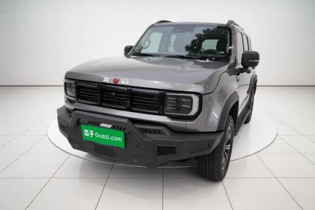 Ojetý BAIC Off-Road BJ40 2024 2.0T All-New Urban Hunter Edition Chivalrous Style