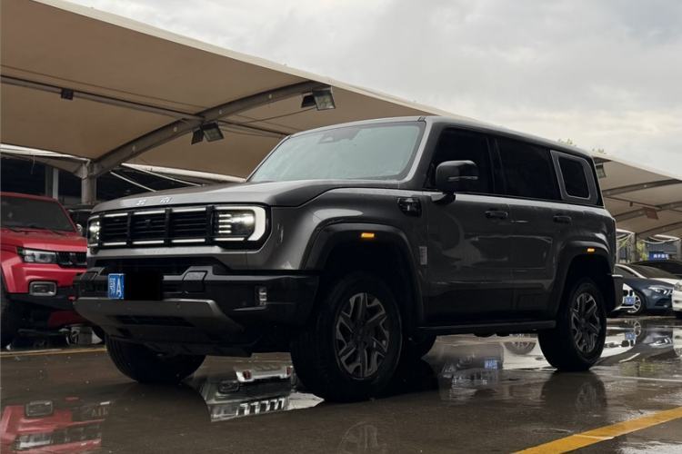 Used BAIC Off-Road BJ40 2024 2.0T All-New Urban Hunter Edition Chivalrous Style Guazi used car, China used car export, Used car for sale, Used cars, Cheapest cars for sale