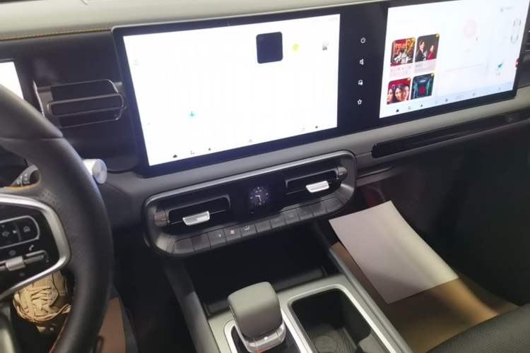 Used BAIC Off-Road BJ40 2024 2.0T All-New Urban Hunter Edition Pioneer Type Audio And AC Panel