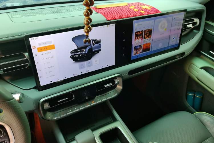 Used BAIC Off-Road BJ40 2024 2.0T All-New Urban Hunter Edition Ultimate Version Audio And AC Panel