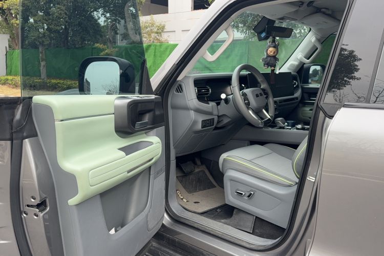 Used BAIC Off-Road BJ40 2024 2.0T All-New Blade Hero Edition Climber Driver Seat