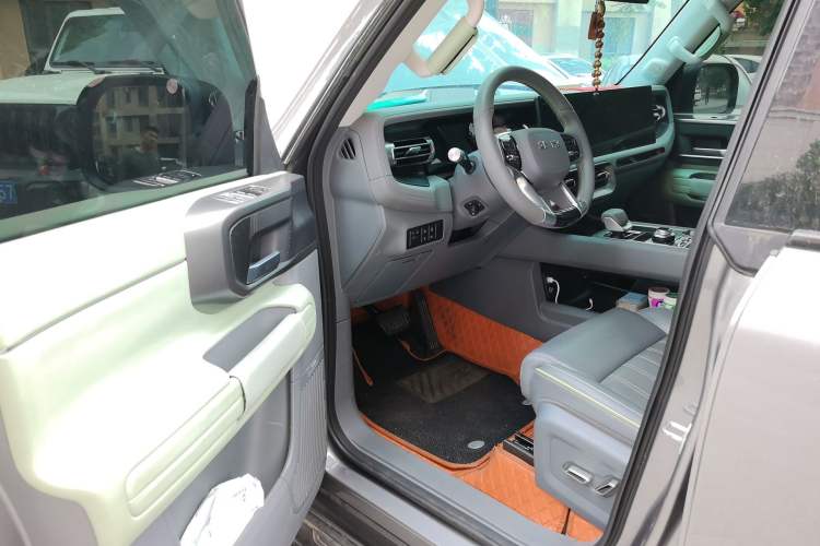 Used BAIC Off-Road BJ40 2024 2.0T All-New Urban Hunter Edition Ultimate Version Driver Seat
