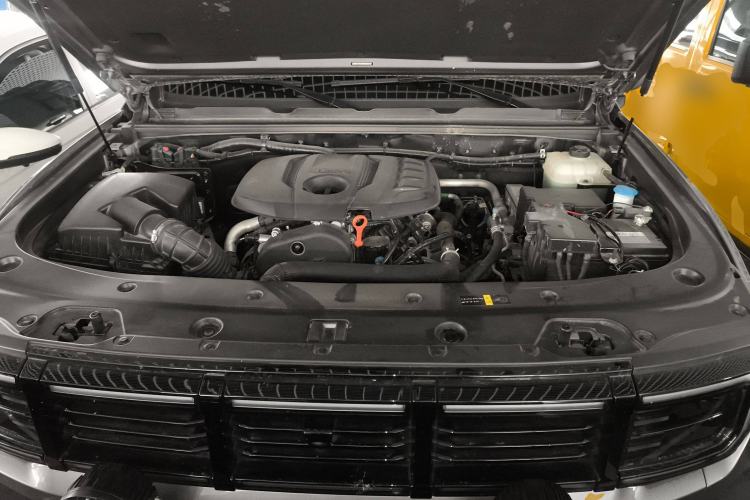 Used BAIC Off-Road BJ40 2024 2.0T All-New Urban Hunter Edition Pioneer Type Engine Bay