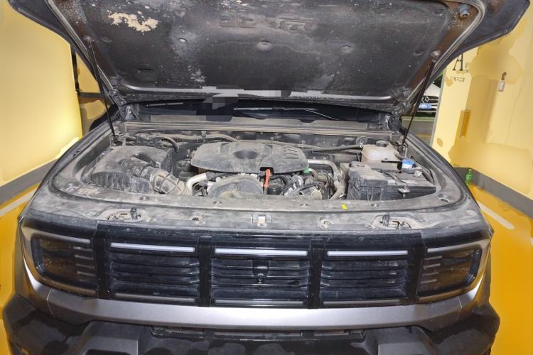 Used BAIC Off-Road BJ40 2024 2.0T All-New Urban Hunter Edition Ultimate Version Engine Bay